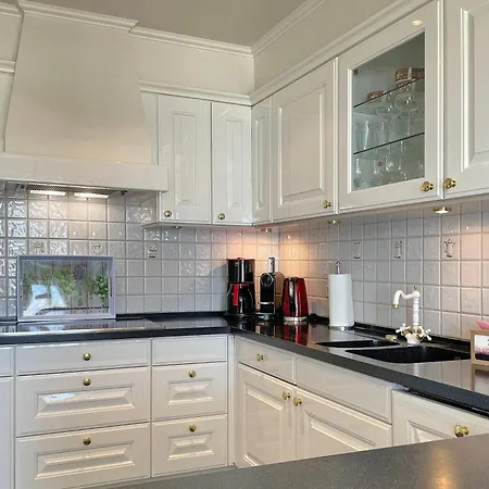 Haus An Der Mittelbruecke, Sandwall *